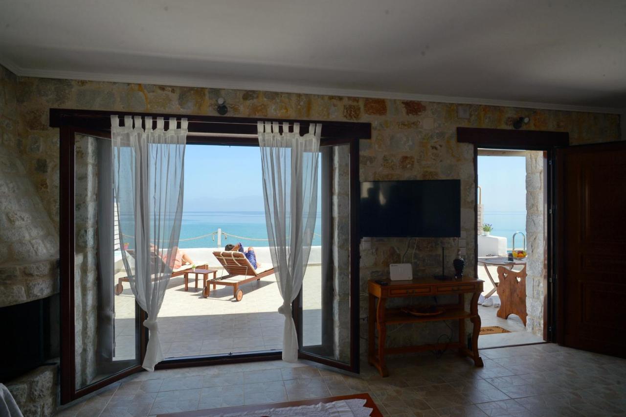 Antorina Beachfront Villas With Private Pools Kamari  Eksteriør billede